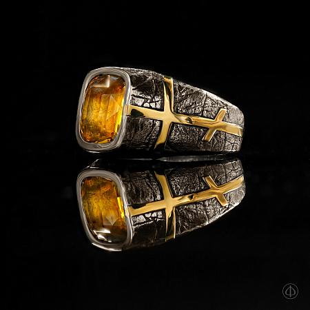 Кольцо из платины и золота 750 с сапфиром Арт.038