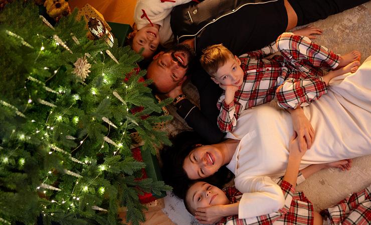 «Рождество́ Твое́, Христе́ Бо́же наш»: как в России и в мире встречают Рождество?