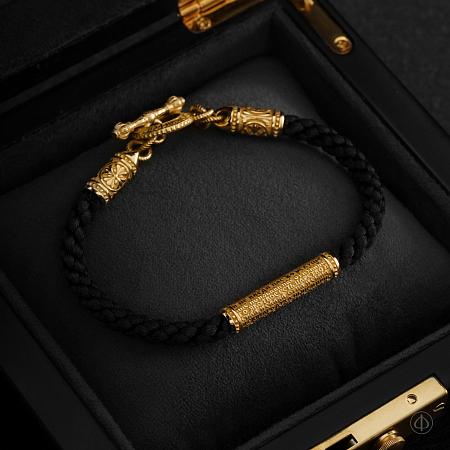 Браслет с вставкой из золота 585 со шнуром, Арт.069