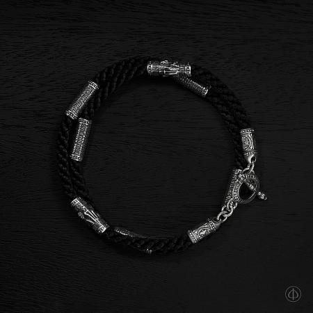Браслет из серебра на черном шнуре Арт.014