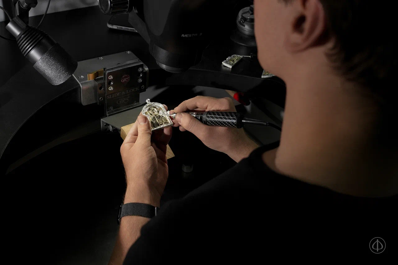 Опыт ювелира или качество оборудования: отличие изделий ручной работы от штампованных украшений