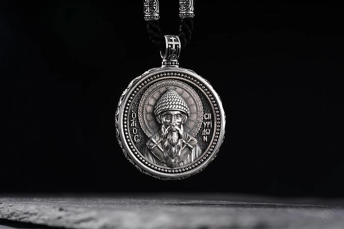 Можно ли носить чужую нательную икону: что говорят священники и приметы