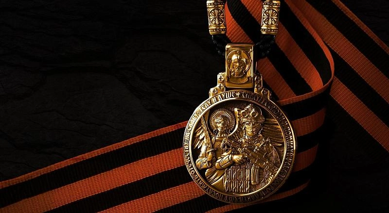 За стойкость, самоотверженность и защиту Родины: выбираем подарок защитникам Отечества в 2026