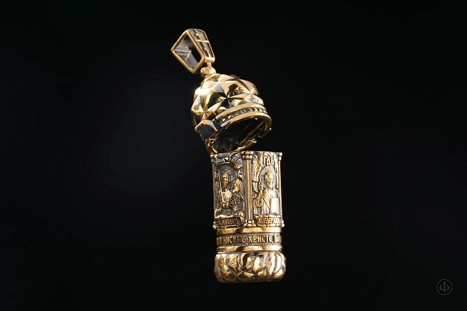 Мощевики: виды, стили, православное значение и ювелирное исполнение